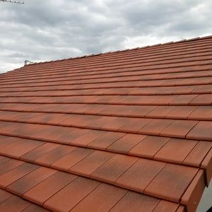 Planum Clay Interlocking Low Pitch Roof Tile 10° - Jaspee Red
