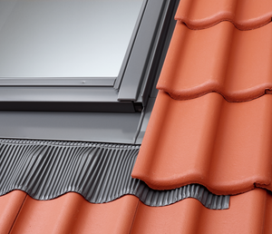 VELUX EDW PK04 S0121 for Sloping and Fixed Combinations - Tiles up to 120mm in profile