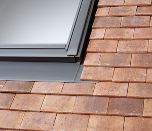 VELUX EDP 2000 Pro + Flashings - For plain tiles up to 14mm thick (Including Insulation & Underfelt collars)